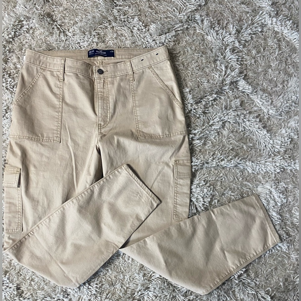 Hollister NWOT Women’s High Rise Super Skinny Cargo Pant Size 13R / 31R - Picture 5 of 10